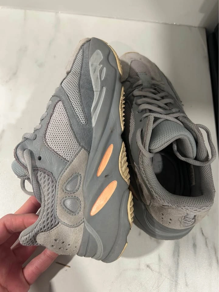 Yeezy Boost 700 "Salt" - Women's Size 7.5 - photo 5