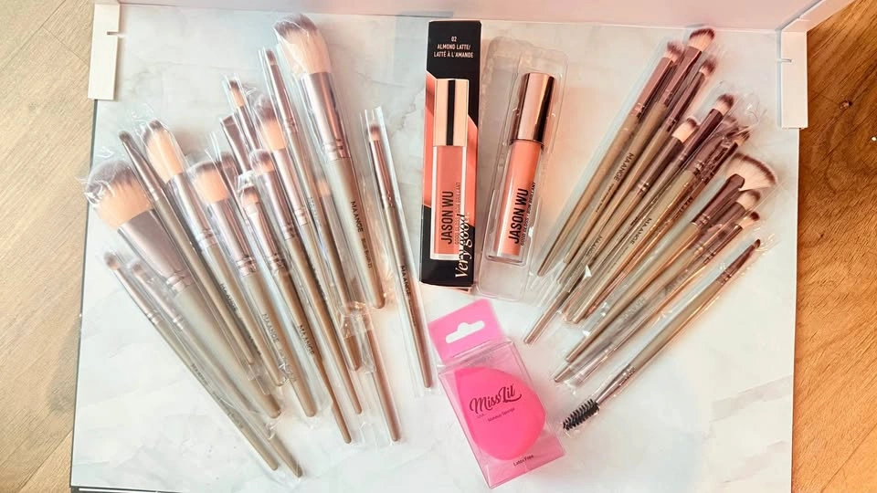 Makeup Brushes for Lip Gloss 👄