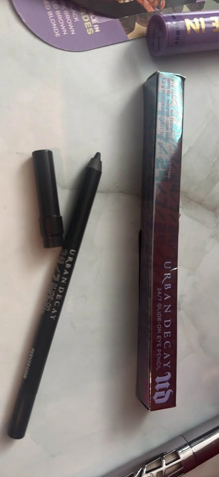Maquillaje de mujer - photo 2