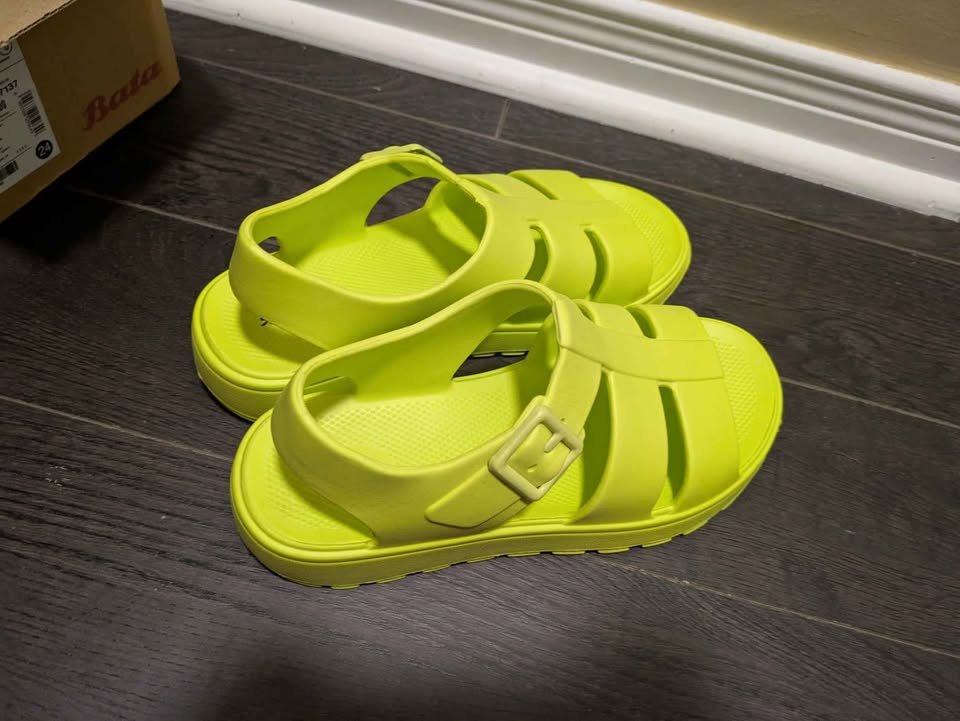 Brand new stylish soft and lightweight women casual sandals - photo 5