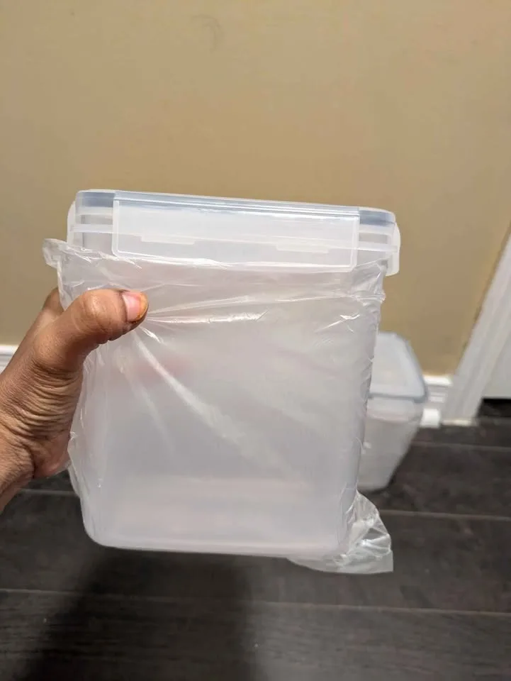 Brand new 5 pack 1.6l airtight food containers (firm price) image indicator(8)