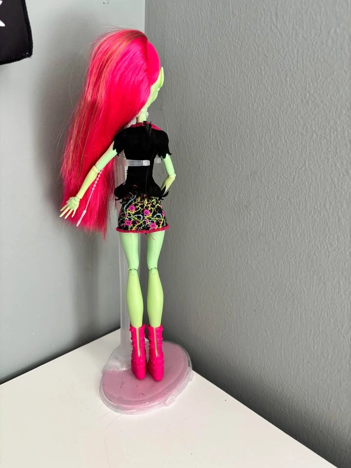 Monster High Venus McFlytrap Doll - photo 3