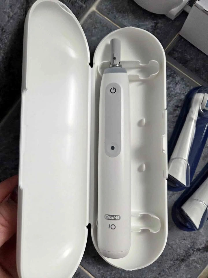 Oral-B iO Series Professional Clean Electric Toothbrush