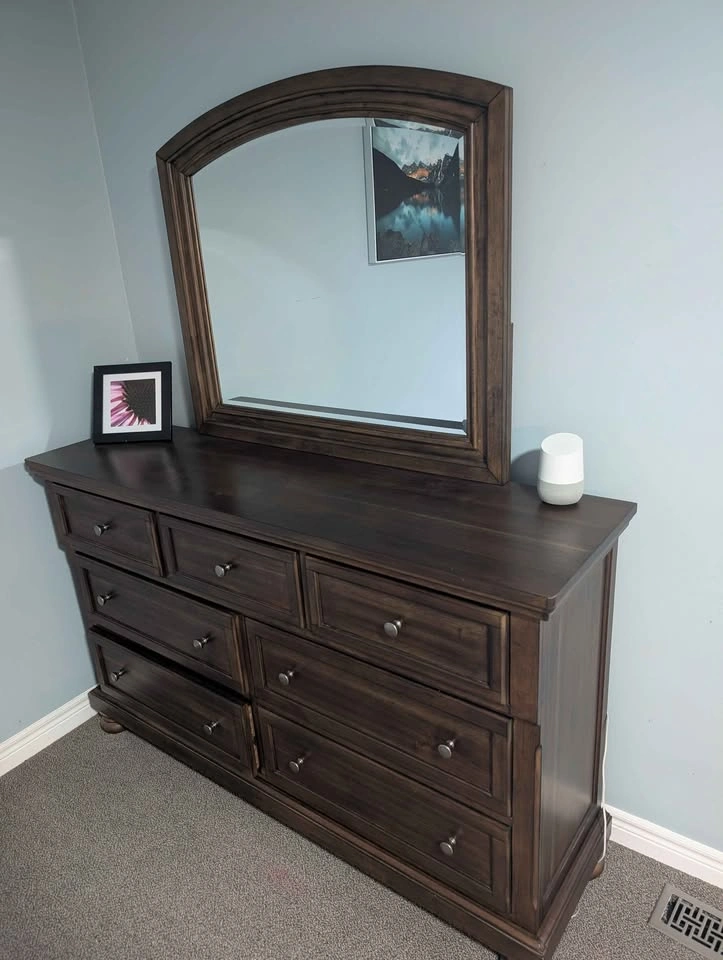 Ashley Home Classic solid wood dresser with mirror - photo 3