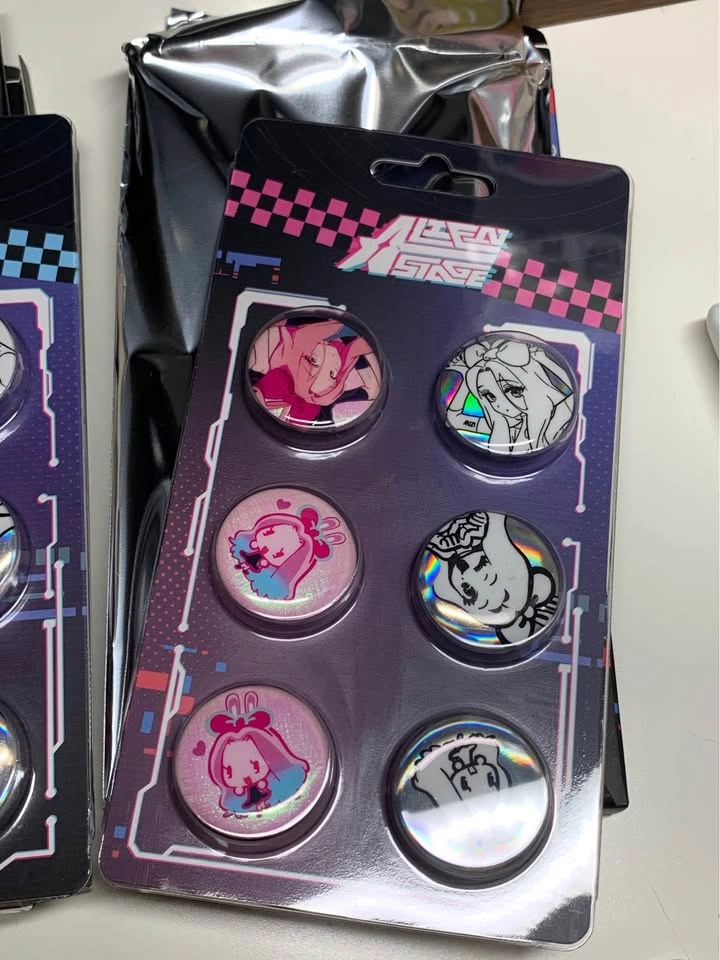 Alien Stage Bunny AU Mini Pins - photo 4