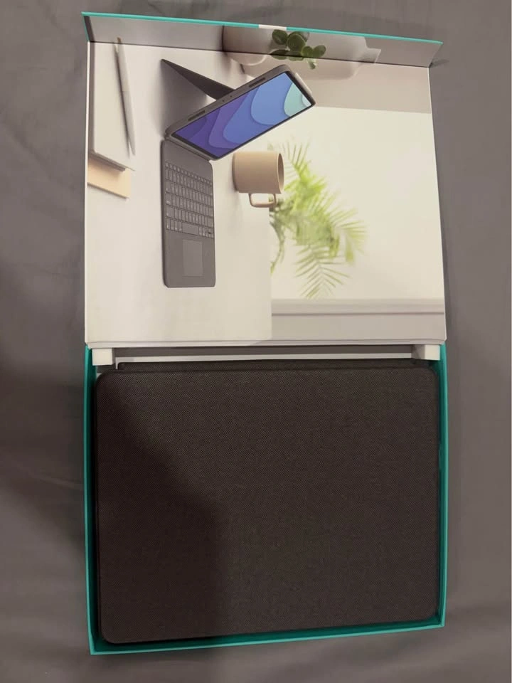 Logitech Combo Touch Keyboard Case for iPad Pro 12.9" (5th/6th G - photo 2