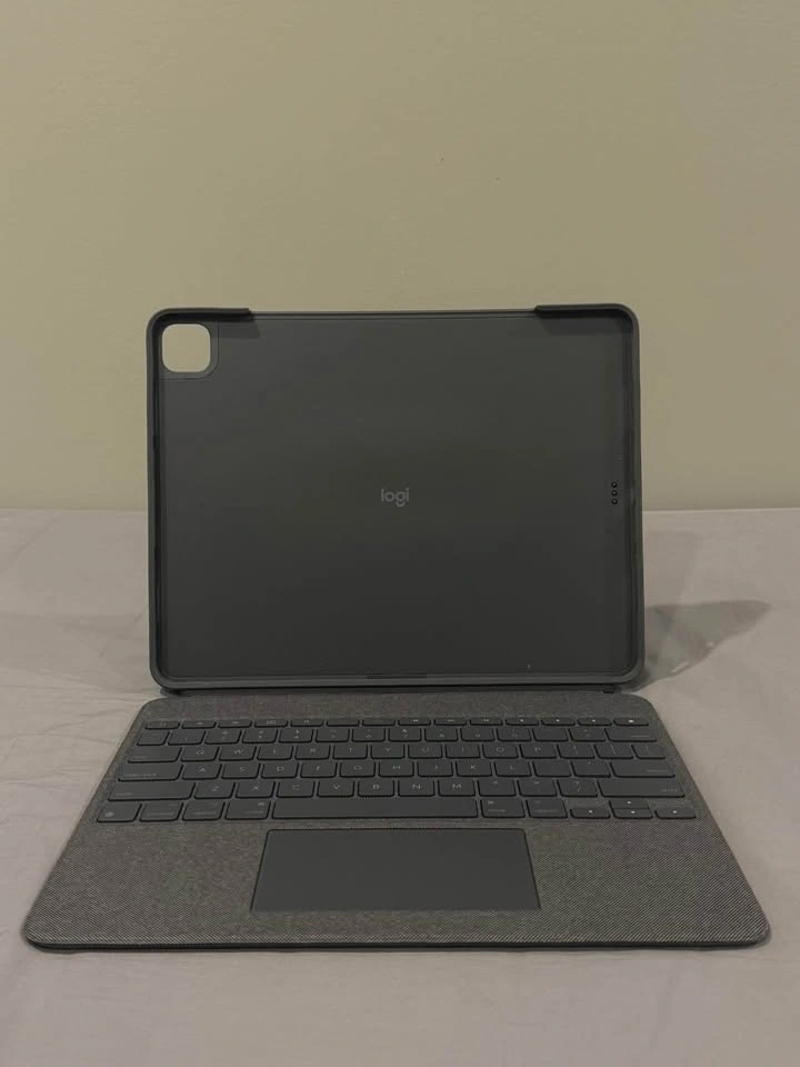 Logitech Combo Touch Keyboard Case for iPad Pro 12.9" (5th/6th G - photo 3