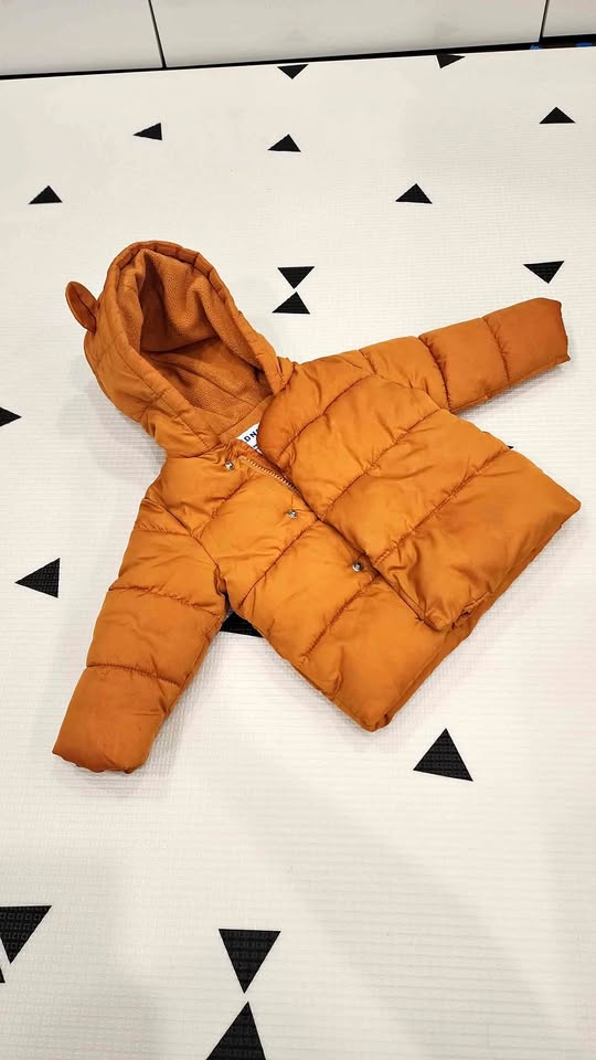 LIKE NEW Old Navy Fleece Lined Puffer - 12-18 Months