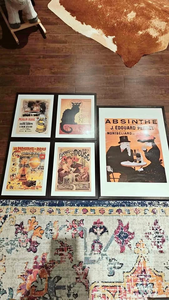 Set of 5 Wall Art Pieces in Black Frames