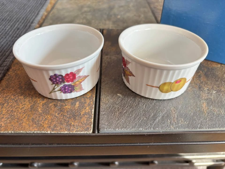 Royal Worcester Evesham Gold Ramekins - Set of 6 - photo 2