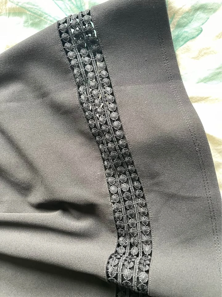Black skirt for sale - photo 3