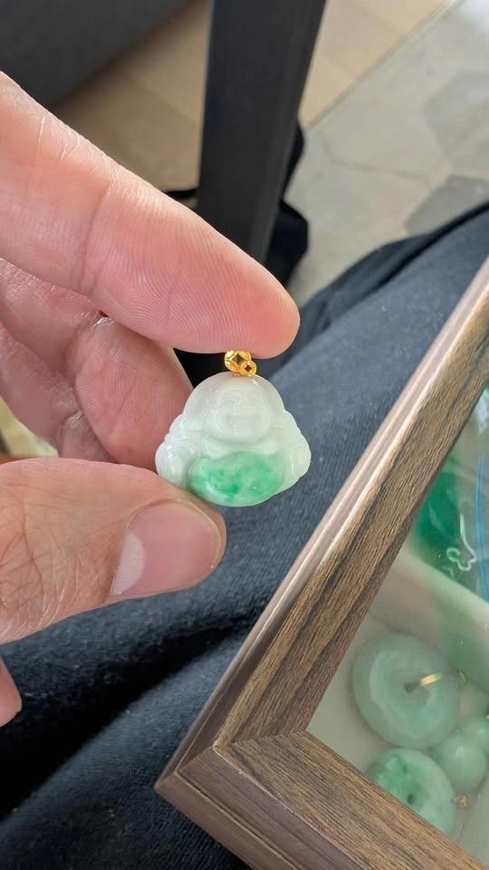 Grade A Burmese Jadeite - Bright Green Bellied Laughing Buddha 1 - photo 4