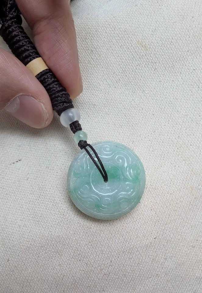 Natural Grade A Apple Green Jadeite "Jedi" Pendant - Certified - photo 4