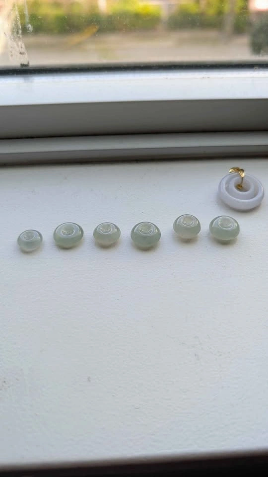 Grade A Burmese Jadeite Peace Buckle Pendants - Certified Natura - photo 2