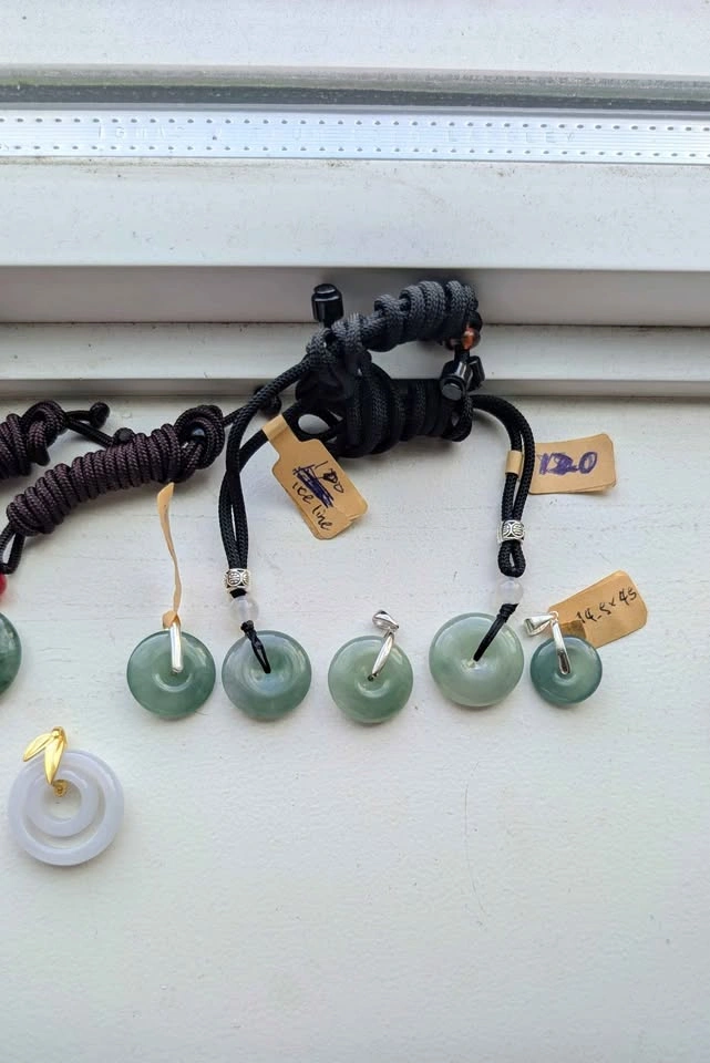 Grade A Burmese Jadeite Peace Buckle Pendants - Certified Natura - photo 4