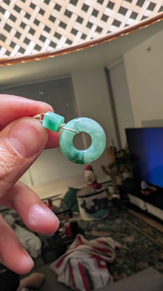 Certified Natural Type A Jadeite Pendant - Hot Green/Apple Green - photo 3