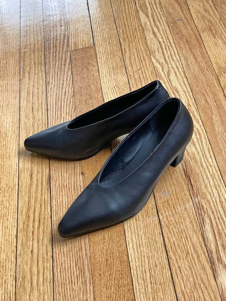 Black Leather Heels Size 6