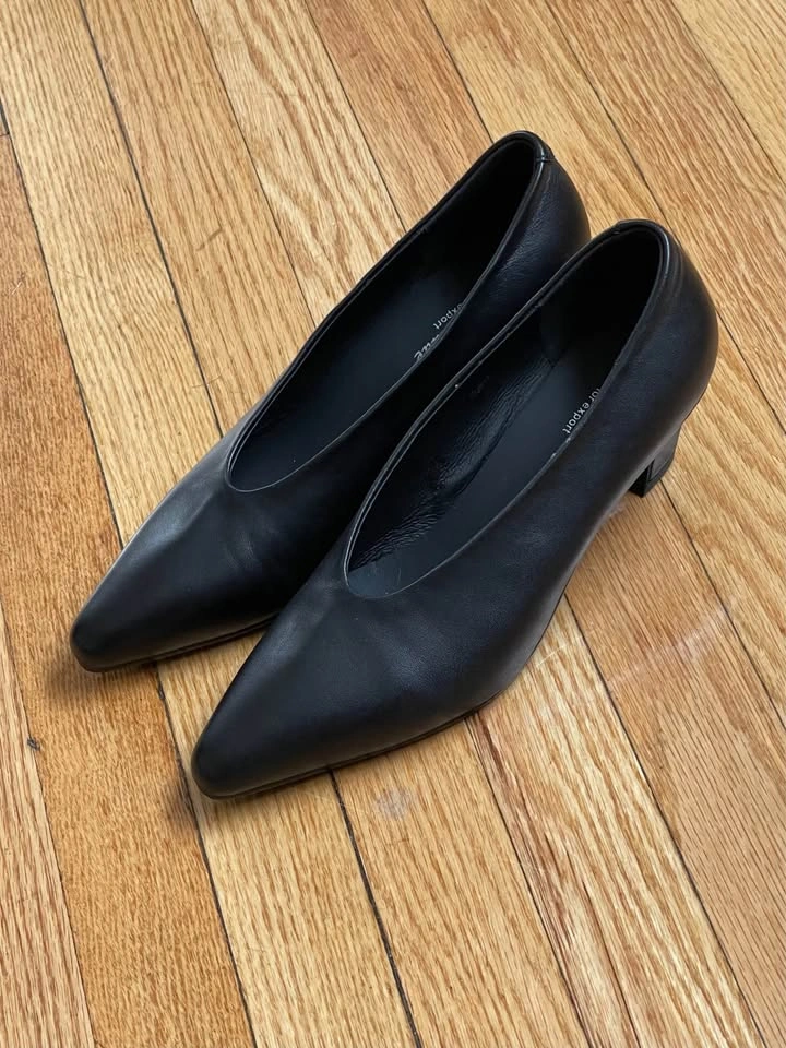 Black Leather Heels Size 6 - photo 2