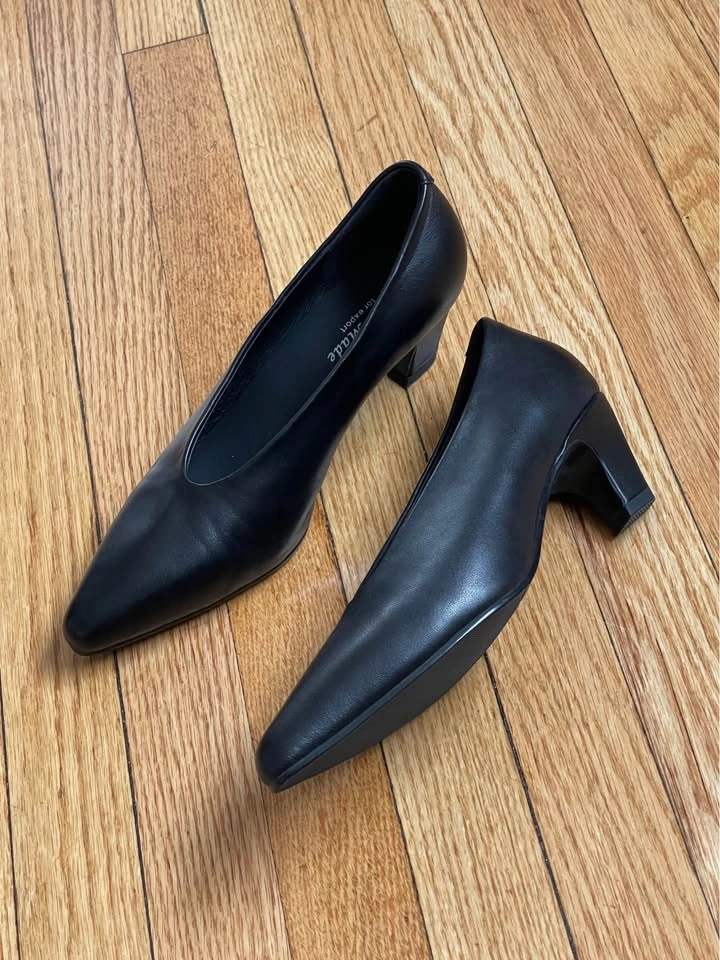 Black Leather Heels Size 6 - photo 3