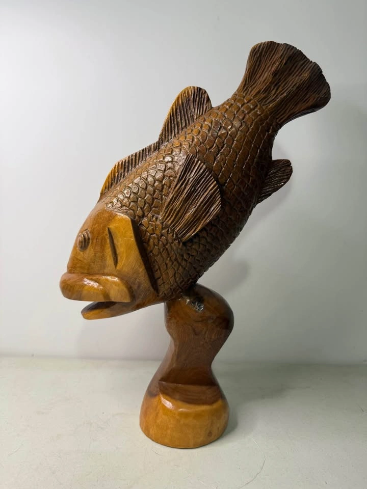 LARGEMOUTH BASS HAND CARVED WOOD ART CARVING - photo 3
