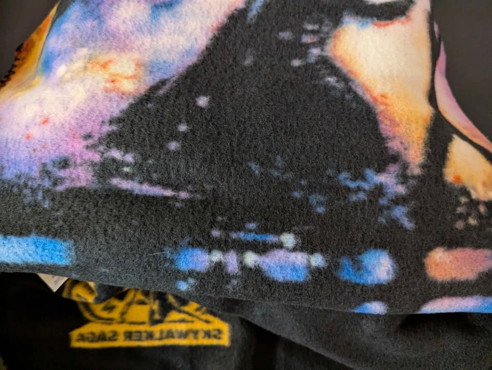 Star Wars Lunchbox, Blanket, and 2 Pins - photo 5