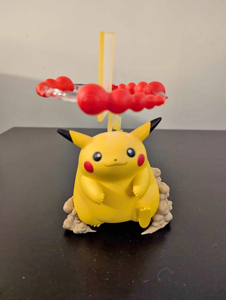Pikachu Vmax Celebrations Figure