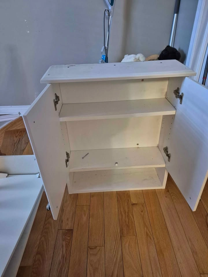 Medicine Cabinet - photo 2