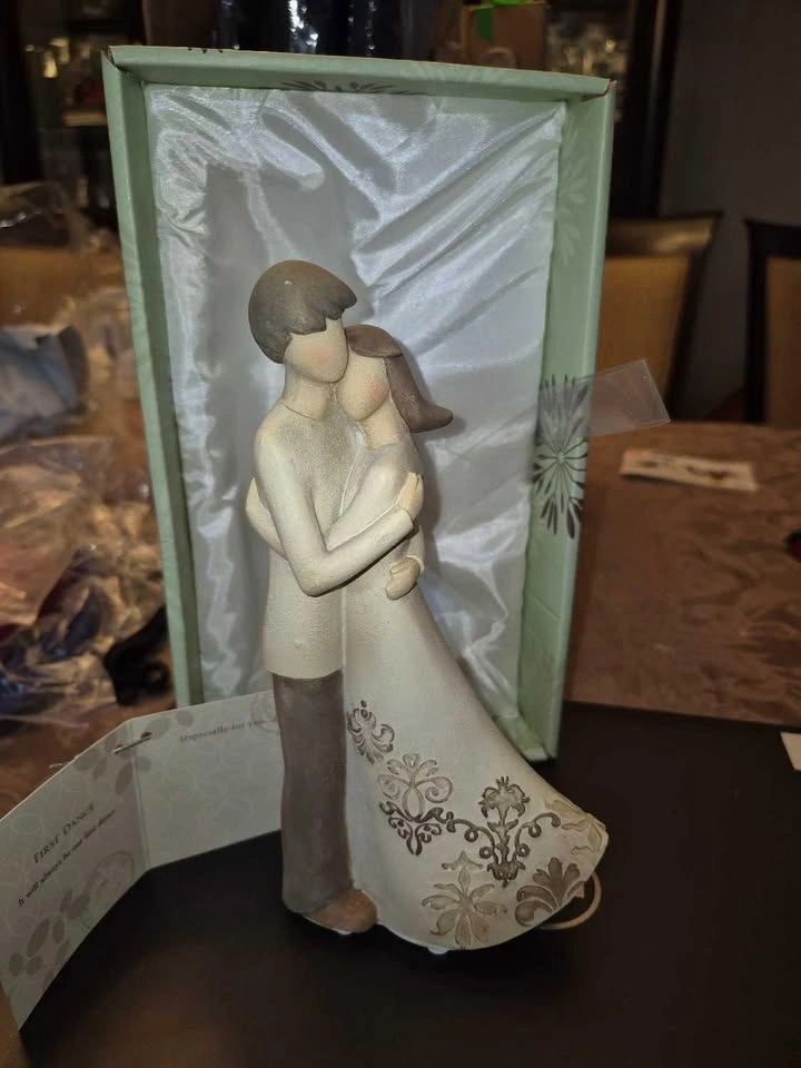 First Dance Figurine - Brand new - photo 2