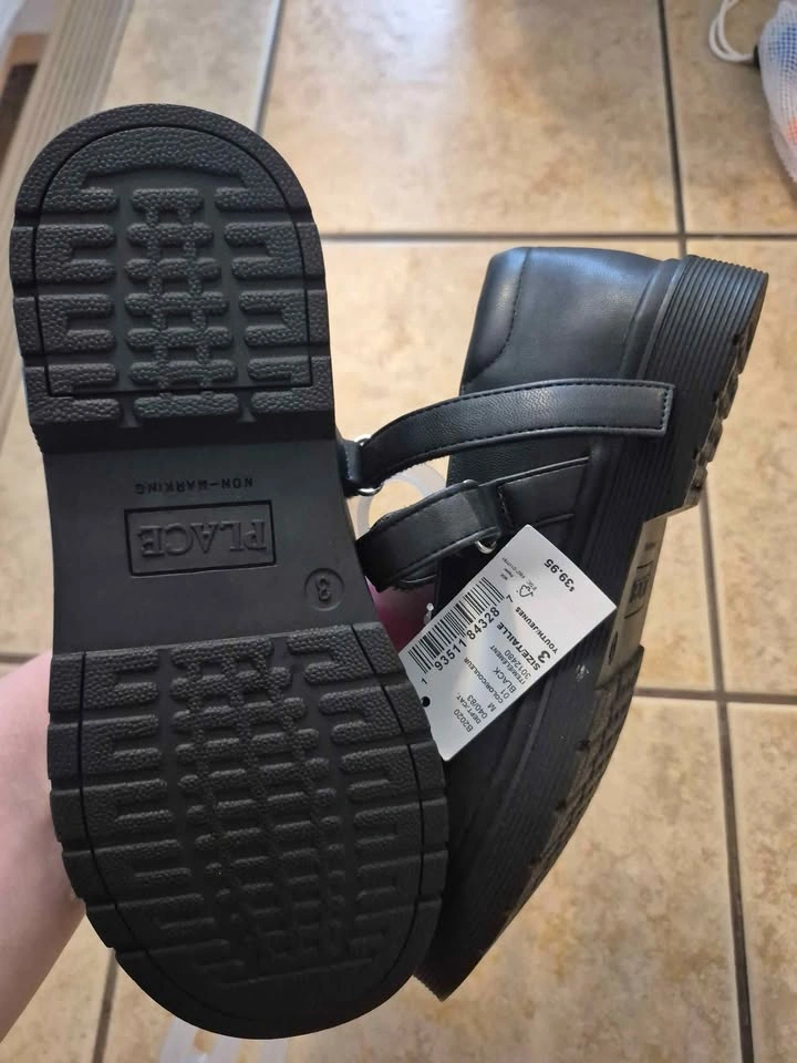 Girl black shoes size 3 - photo 2