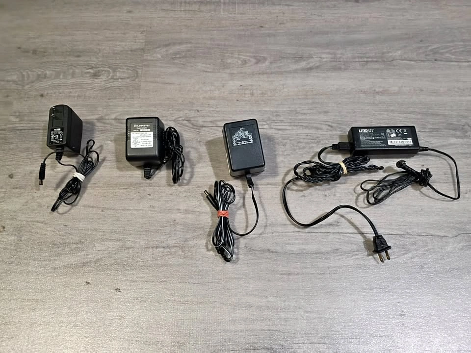 120VAC to 12VDC Power Adapters (Lot of 4)