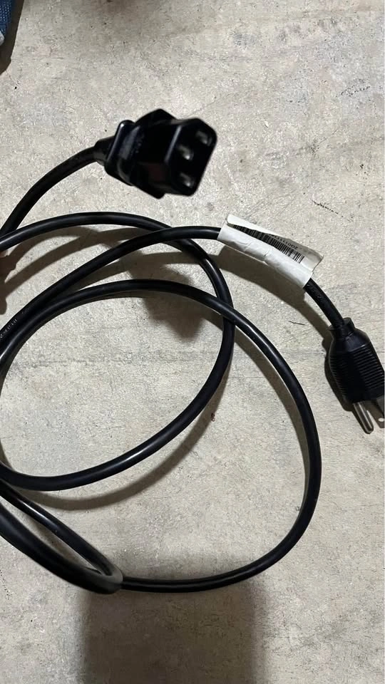 Various cables (HDMI), adapters, webcam - photo 2
