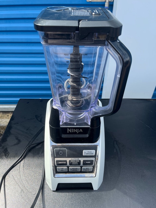 Ninja Professional Blender Duo with Auto-iQ 1200W – 72oz