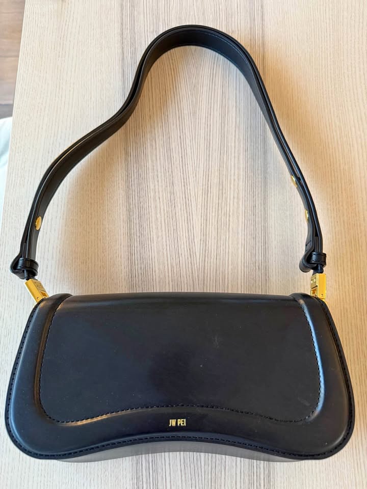 JW PEI - Joy Shoulder Bag - Black
