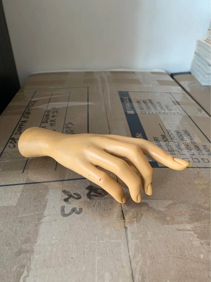 Mannequin right hand vintage - photo 3