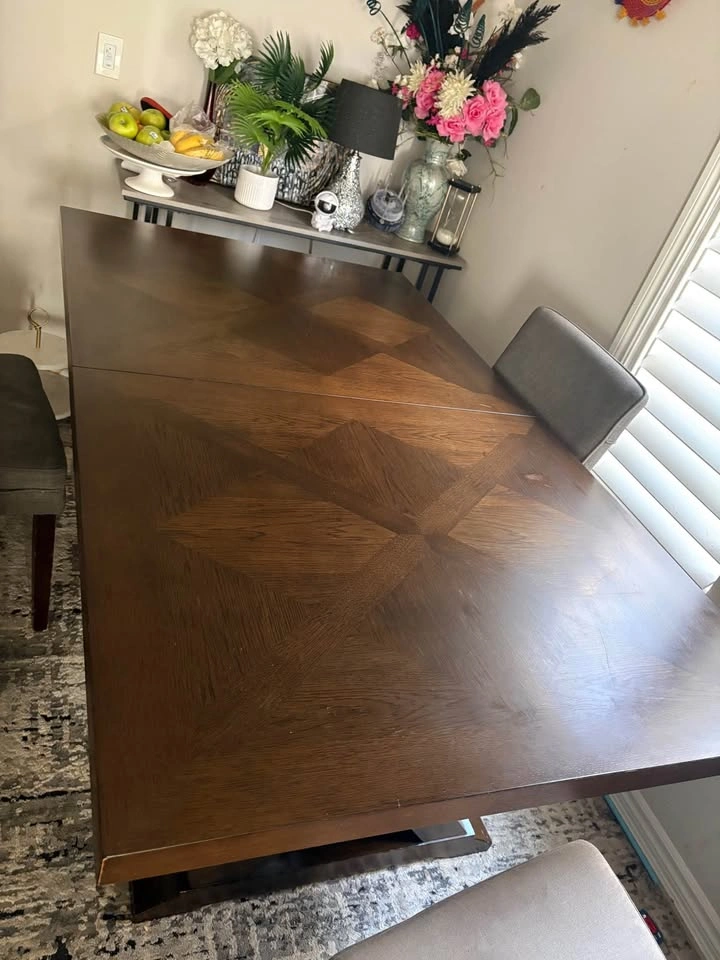 Leon Beautiful Strong Extendable Table with 4 Chairs - photo 2