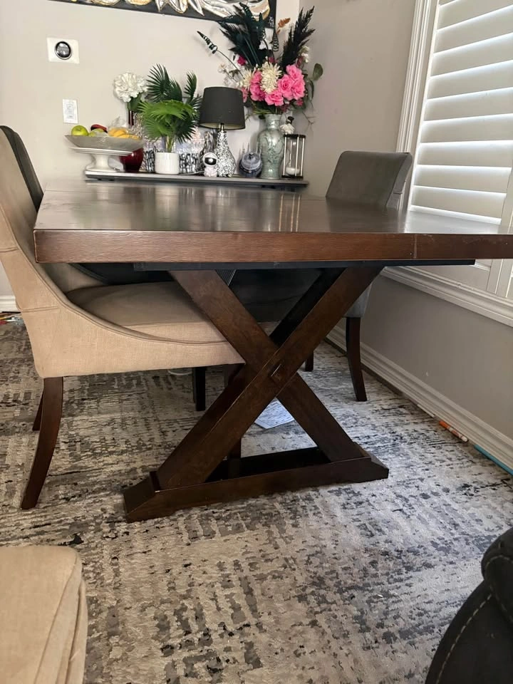 Leon Beautiful Strong Extendable Table with 4 Chairs - photo 5