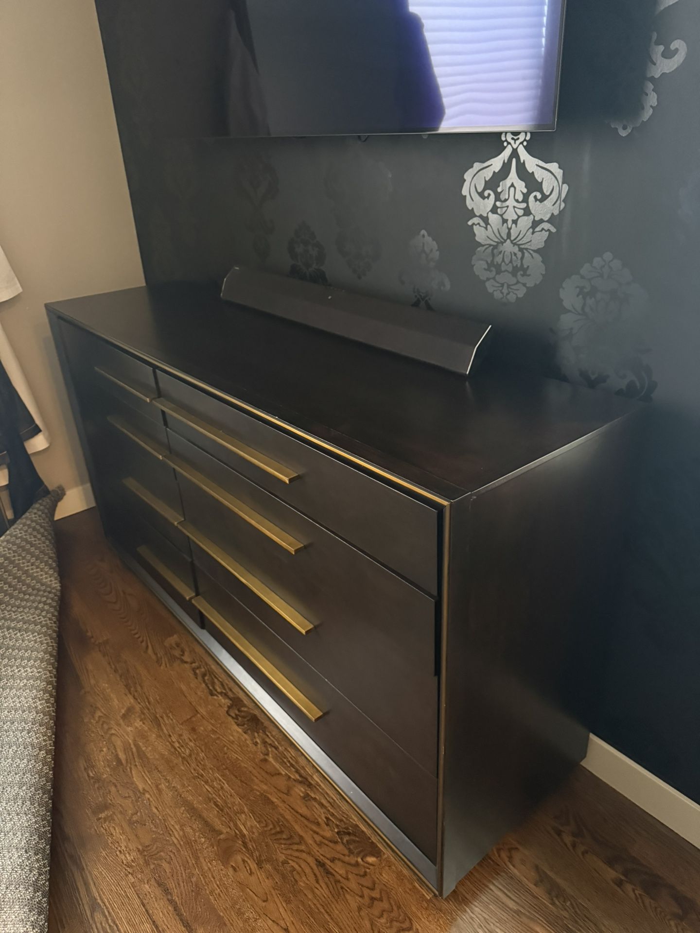 Smoked Peppercorn Bedroom Set: Dresser, Mirror, 2 Nightstands
