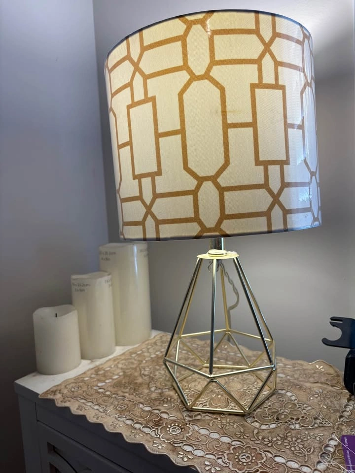 House decorations moving sale - photo 2