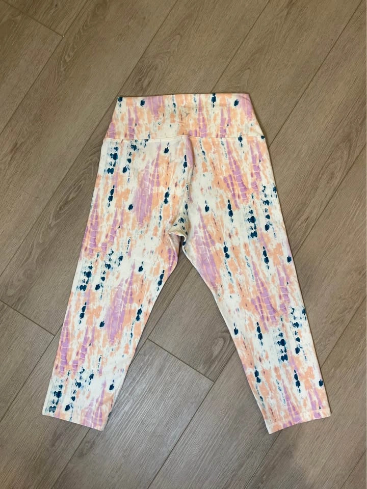 2 for $12 OLD NAVY Active Leggings - Size M - photo 3