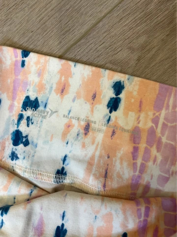 2 for $12 OLD NAVY Active Leggings - Size M - photo 5