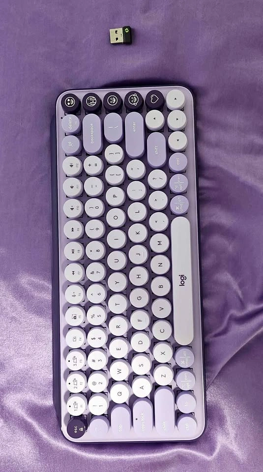 Logitech POP Keys Wireless Mechanical Keyboard and Mouse Set 🌱