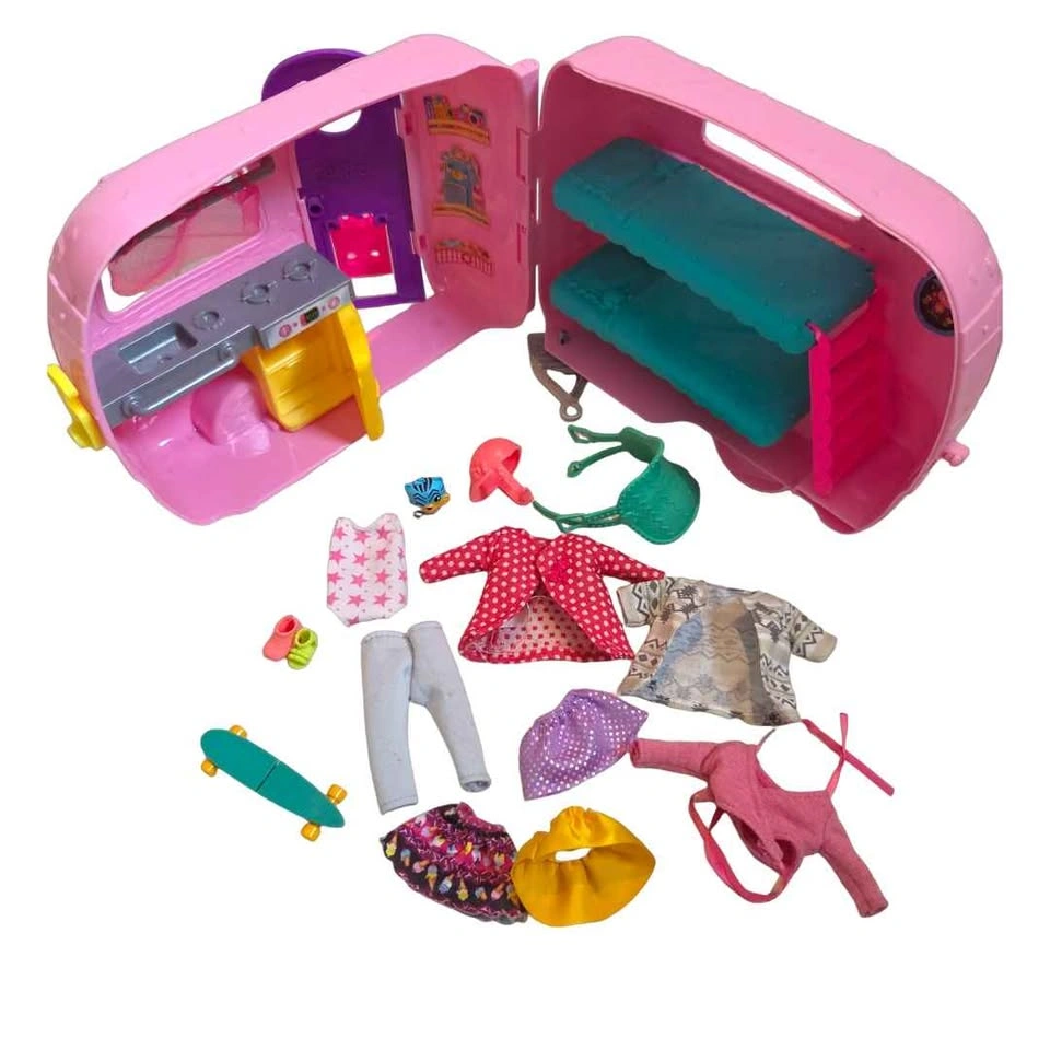 Barbie Chelsea Doll Camper + Bonus Wardrobe & Accessories - photo 2
