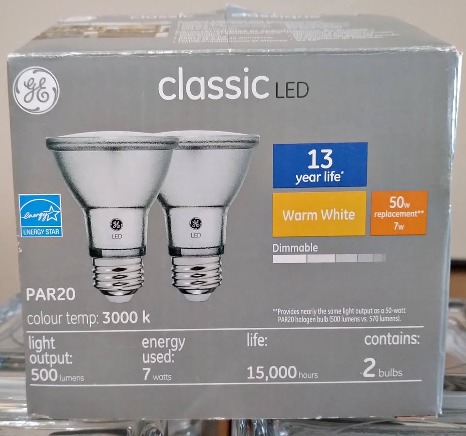 GE LED Warm White Floodlights - $5 🥕
