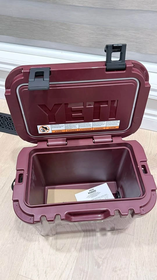 YETI Roadie 15 Hard Cooler with DoubleDuty Shoulder Strap - photo 3