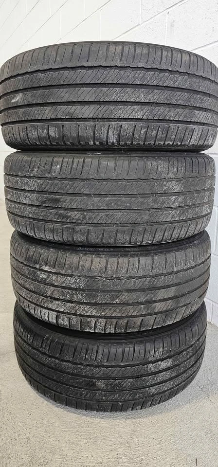 Toyota Camry Rims with All Season Tires 235/40R19 - photo 4