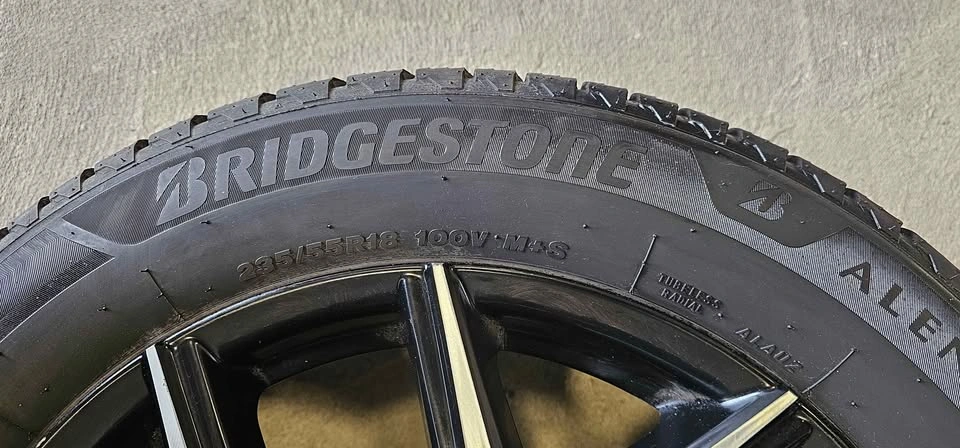 Toyota RAV4 OEM Rims with All Season Tires 235/55R18 - photo 2