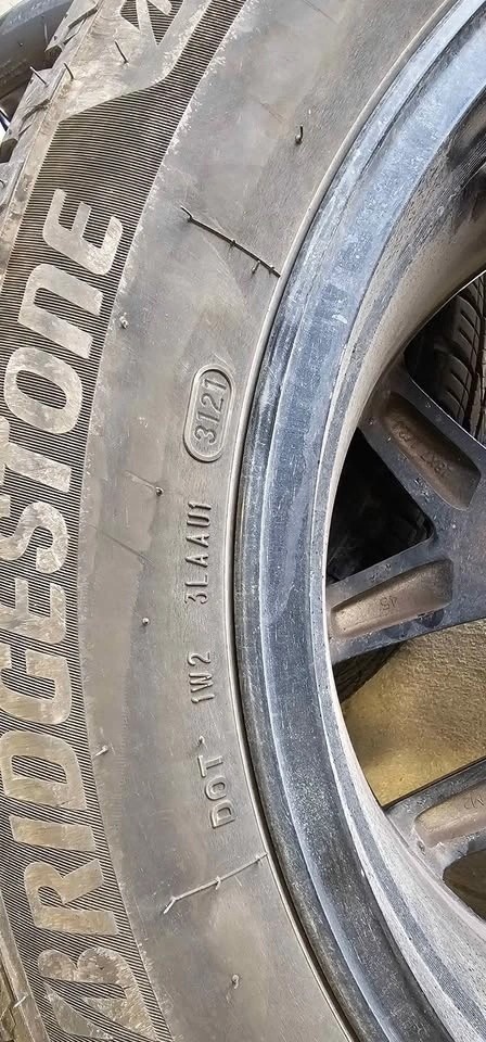 Toyota RAV4 OEM Rims with All Season Tires 235/55R18 - photo 3