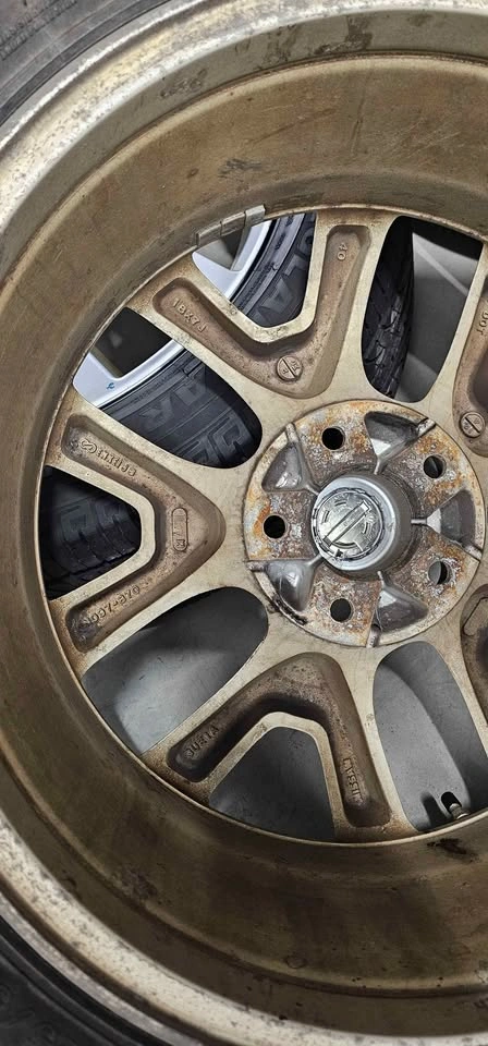 Nissan Rogue/X-Trail OEM Rims with All Season Tires 225/55R18 - photo 4