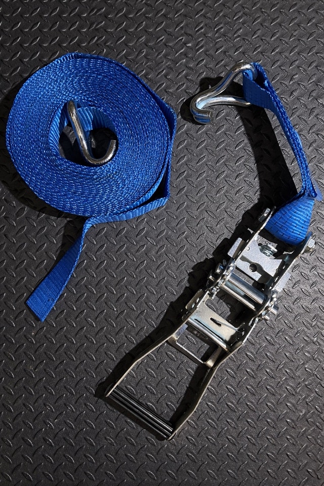 Heavy-Duty Ratchet Tie Down Strap – 31’ x 2 with Double J Hooks