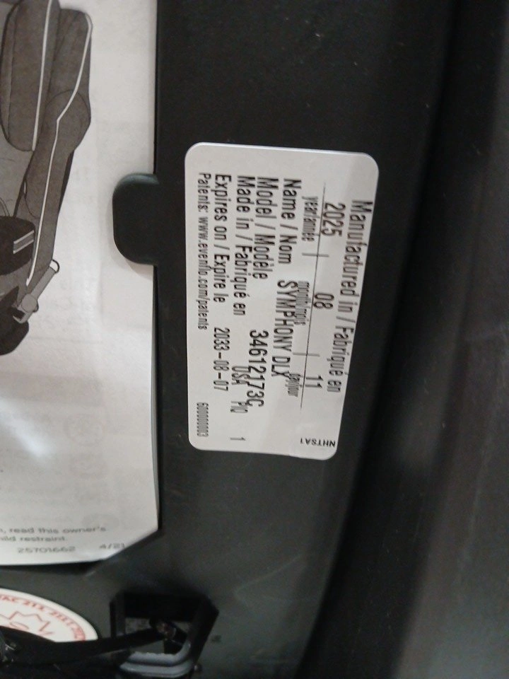 Brand new Evenflo Symphony DLX All-in-One Convertible Car Seat - photo 3